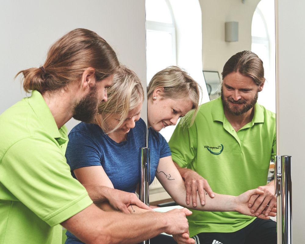 Spiegeltherapie bei Therapy4U in Kempten (Allgäu), Durach & Füssen